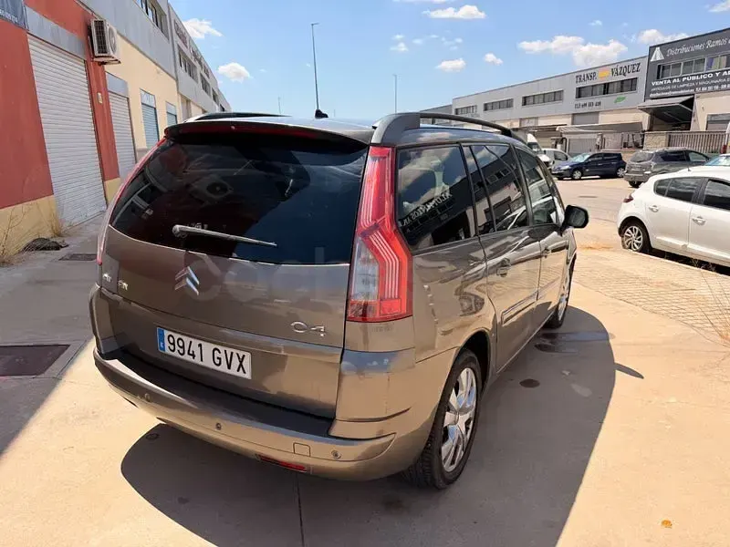Usado Citroën Grand C4 Picasso Business Class 112 CV (82 kW) 2011 Beige Monovolumen