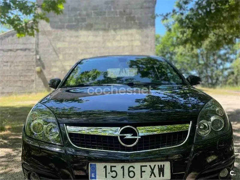 Usado Opel Vectra Elegance 120 CV (88 kW) 2007 Negro Berlina