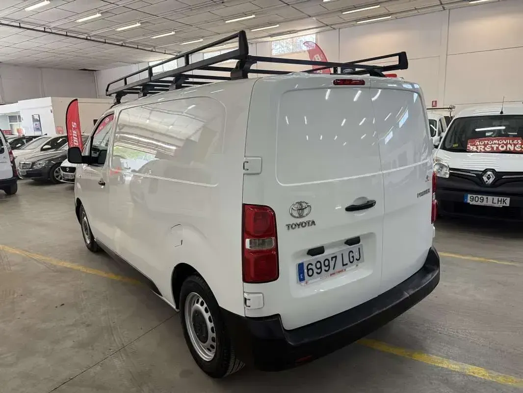 Usado Toyota Proace Business Edition 101 CV (74 kW) 2020 Blanco Monovolumen
