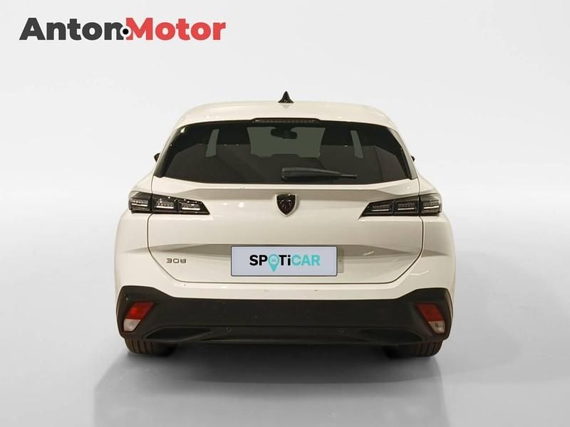 Usado Peugeot 308 Active 130 CV (95 kW) 2022 Blanco Berlina