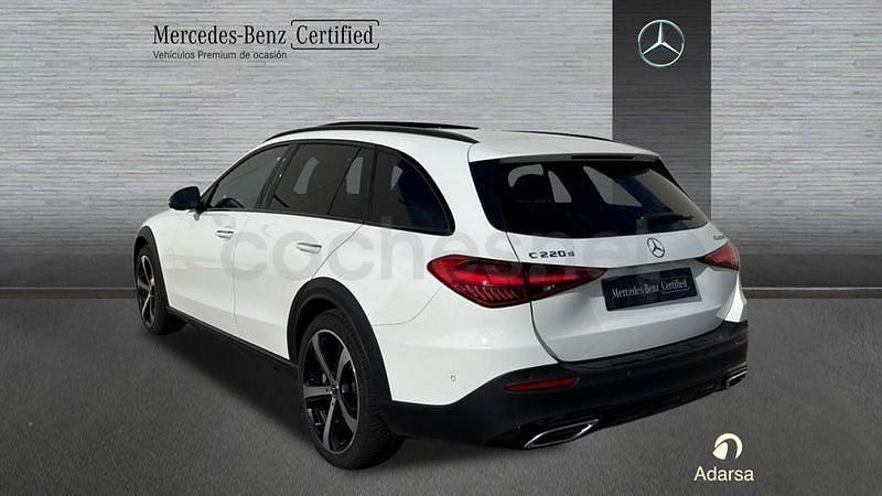Usado Mercedes C220 200 CV (147 kW) 2024 Blanco Familiar