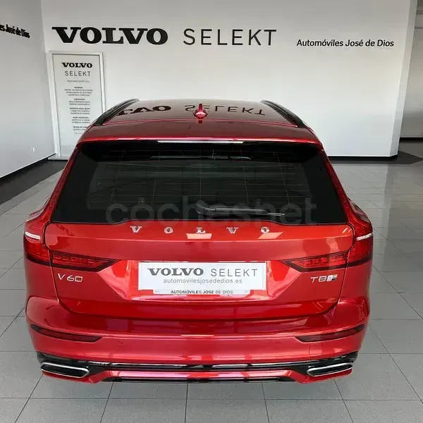 Usado Volvo V60 R-Design 390 CV (286 kW) 2019 Rojo Familiar