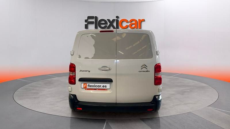Usado Citroën Jumpy 102 CV (75 kW) 2022 Blanco Monovolumen