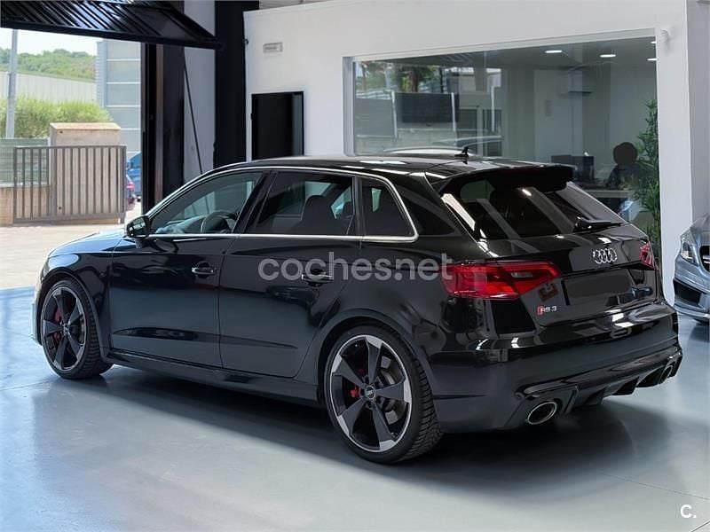 Usado Audi RS3 340 CV (250 kW) 2012 Negro Berlina