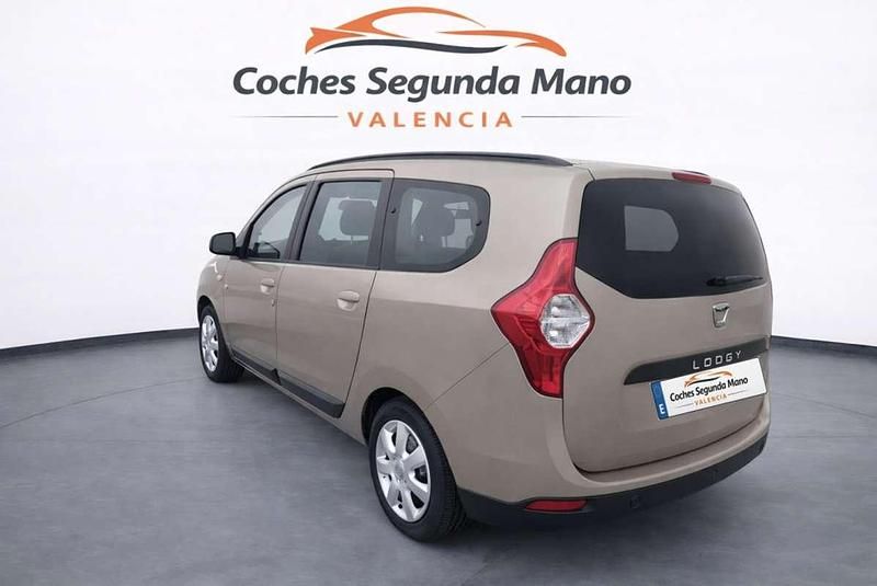 Usado Dacia Lodgy Lauréate 90 CV (66 kW) 2012 Beige Monovolumen
