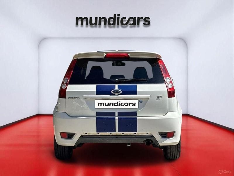 Usado Ford Fiesta ST 150 CV (110 kW) 2006 Blanco Utilitario