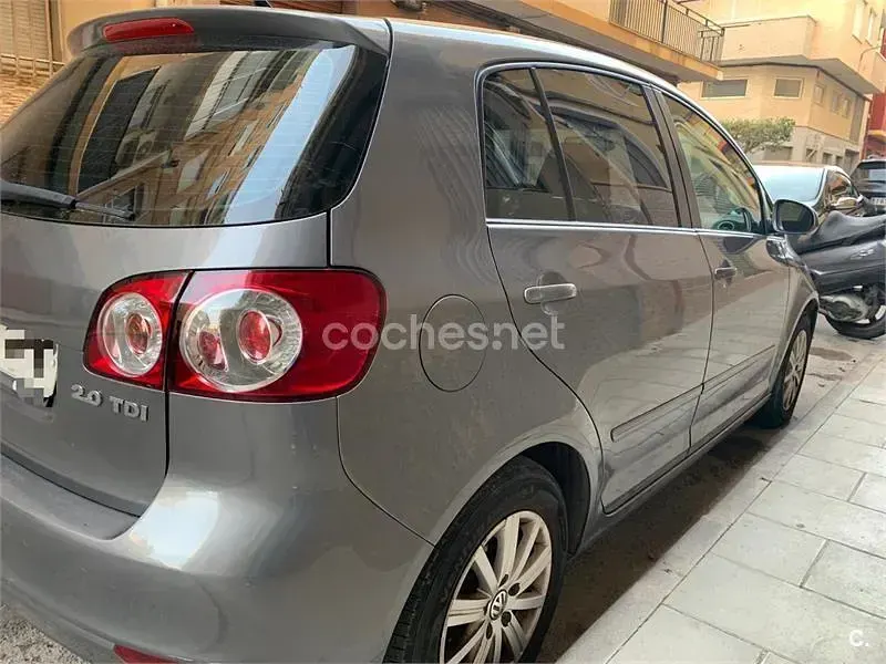 Usado VW Golf Plus Cross Advance 140 CV (102 kW) 2009 Gris / plata Monovolumen