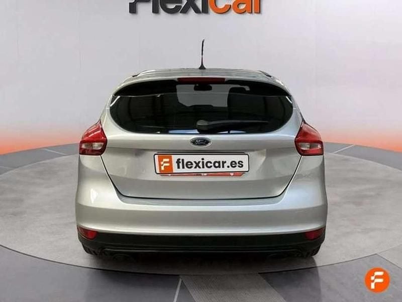 Usado Ford Focus Business Edition 120 CV (88 kW) 2017 Gris Utilitario