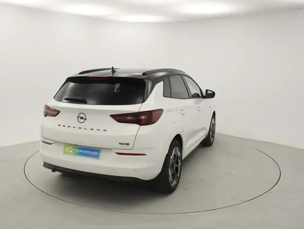 Usado Opel Grandland X GSe 300 HP (220 kW) 2023 Branco SUV