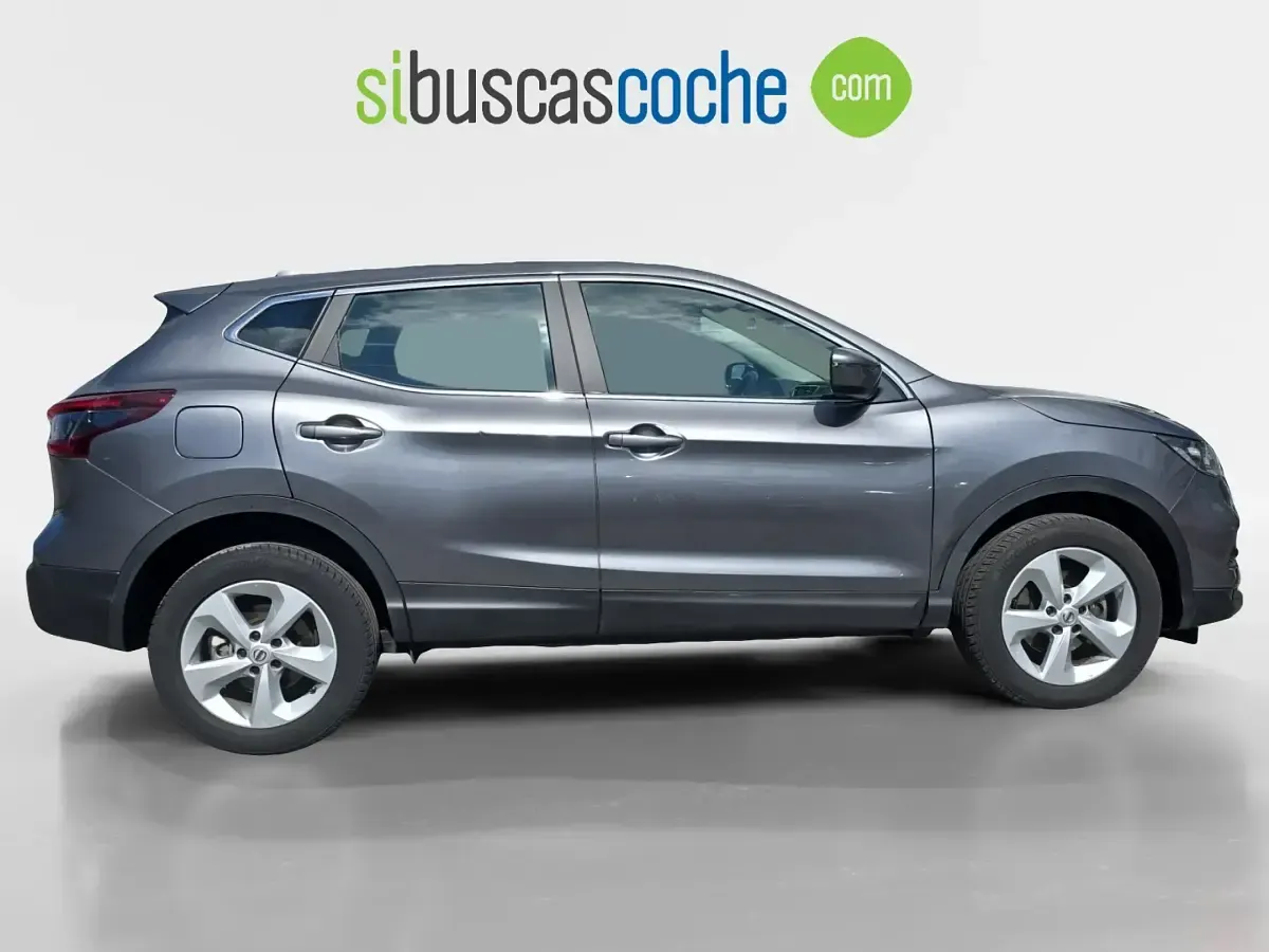 Usado Nissan Qashqai Style Edition 140 CV (102 kW) 2020 Gris/plata SUV