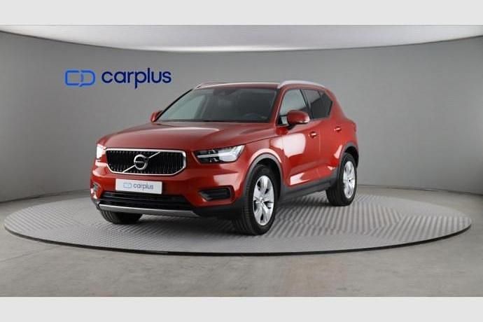 Usado Volvo XC40 Momentum 163 CV (119 kW) 2020 Rojo SUV