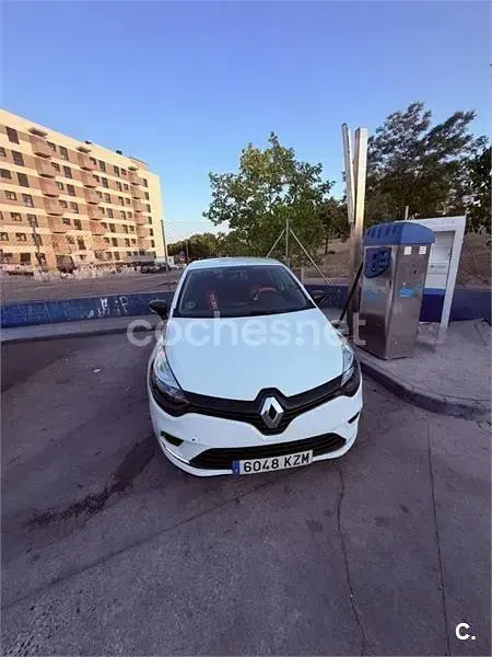 Usado Renault Clio IV Business 75 CV (55 kW) 2019 Blanco Berlina