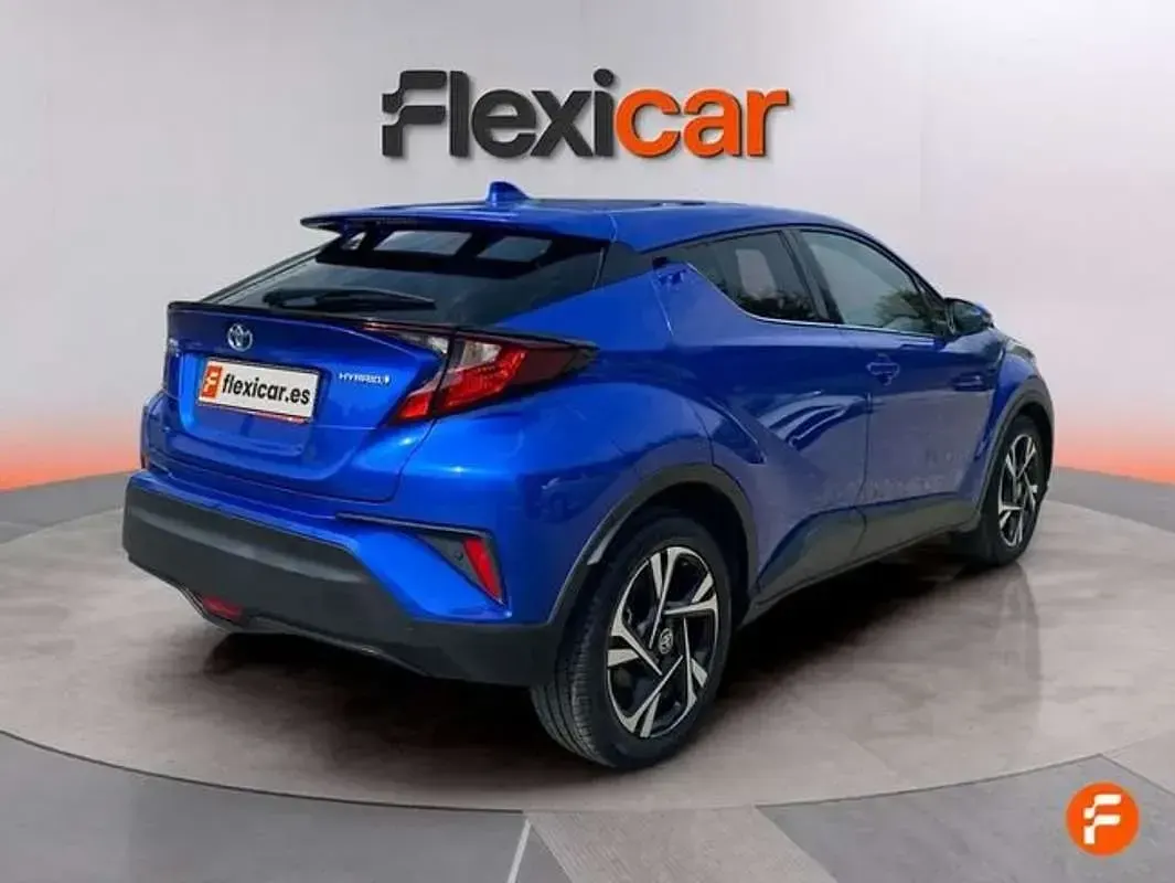 Käytetty Toyota C-HR Active 122 HP (89 kW) 2022 Sininen Katumaasturi