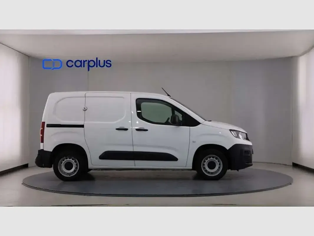 Usado Peugeot Partner S 102 CV (75 kW) 2021 Blanco Monovolumen