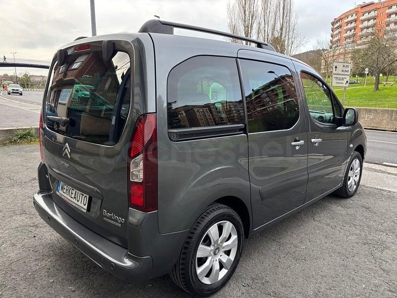Usado Citroën Berlingo Feel 120 CV (88 kW) 2016 Gris / plata Monovolumen