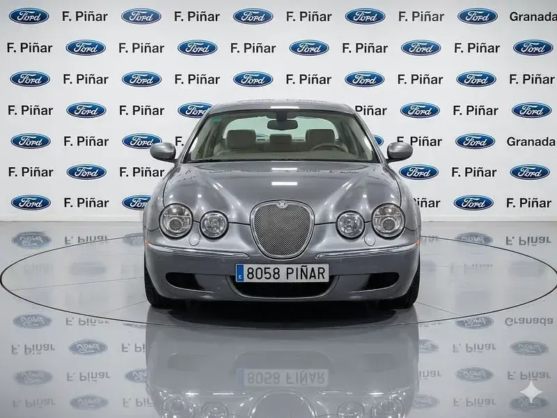 Usado Jaguar S-Type Executive 207 CV (152 kW) 2007 Gris / plata Berlina