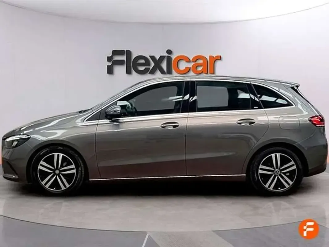 Usado Mercedes B200 150 CV (110 kW) 2021 Gris Utilitario