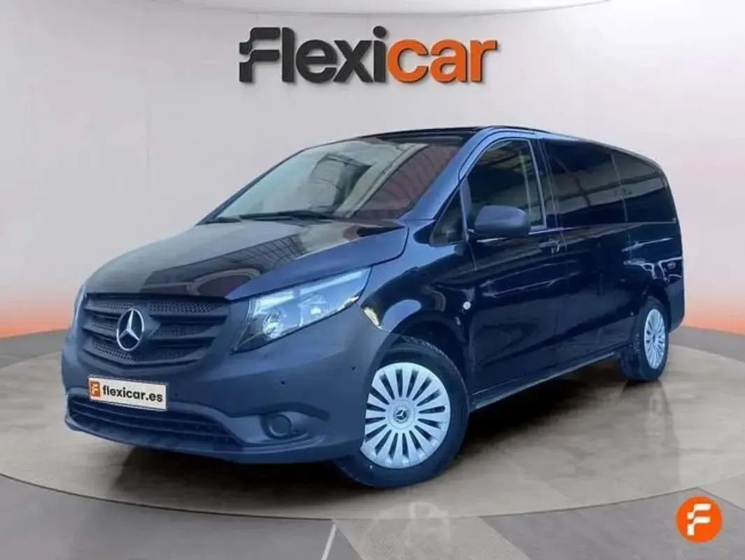 Usado Mercedes Vito 136 CV (100 kW) 2023 Negro Van