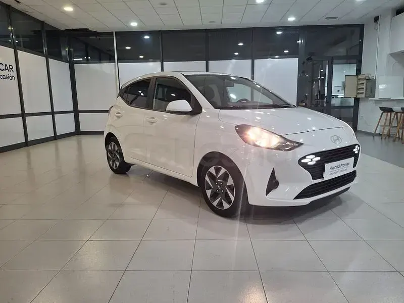 Usado Hyundai i10 67 CV (49 kW) 2025 Blanco Utilitario