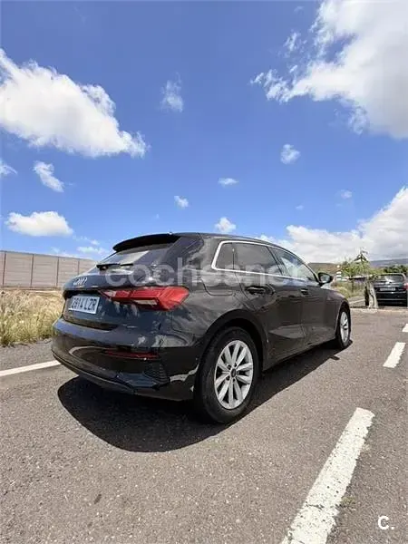 Usado Audi A3 Advanced Plus 110 CV (80 kW) 2022 Negro Berlina