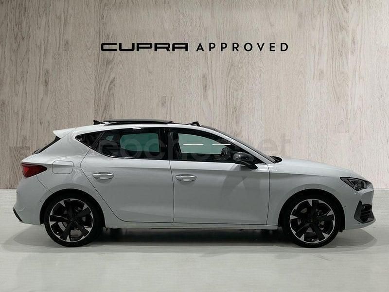 Usado Cupra Leon 150 CV (110 kW) 2024 Blanco Berlina