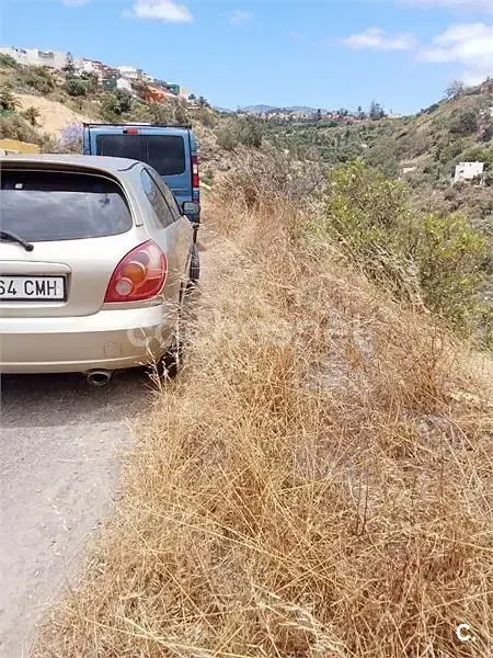 Usado Nissan Almera Tekna 98 CV (72 kW) 2003 Marrón Berlina