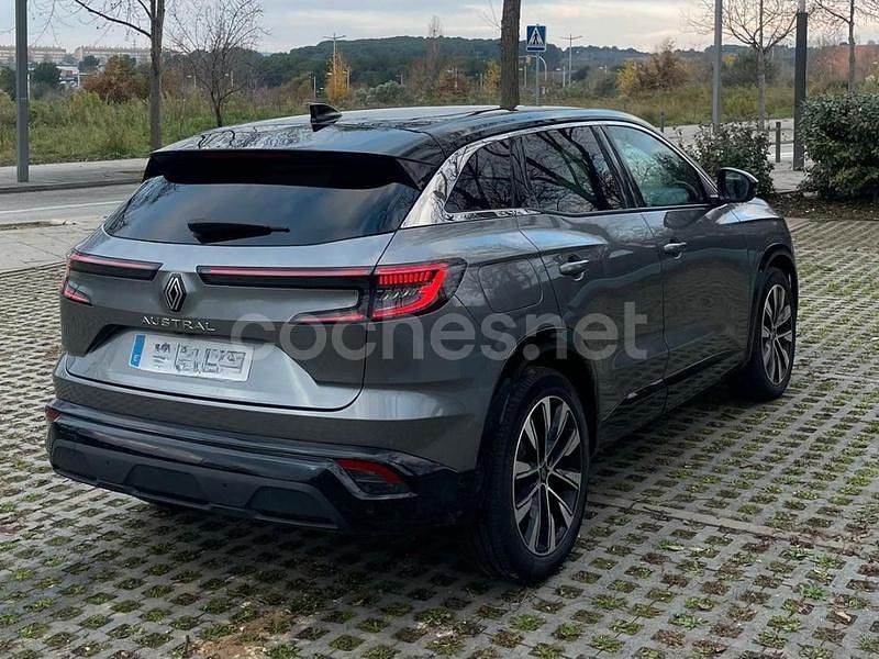 Usado Renault Austral Techno 158 CV (116 kW) 2024 Gris / plata SUV