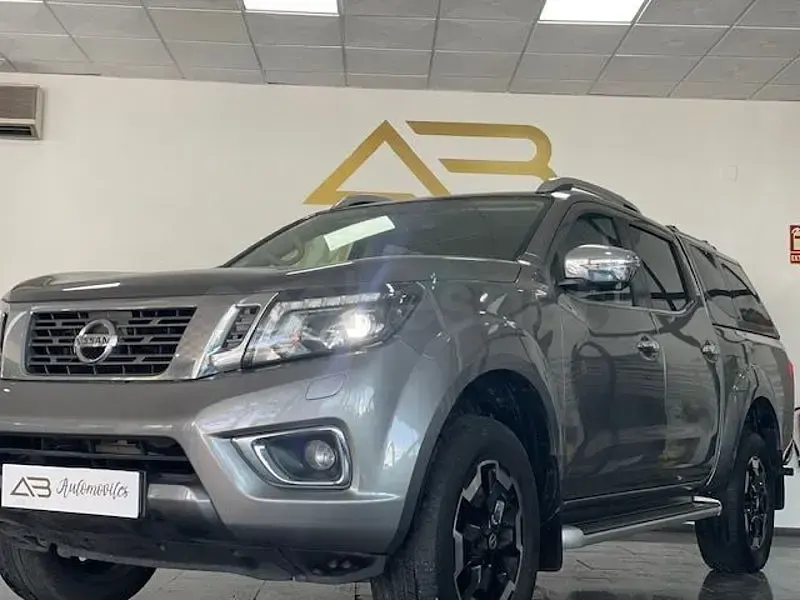 Usado Nissan Navara N-Guard 190 CV (139 kW) 2020 Beige Pickup/Camioneta