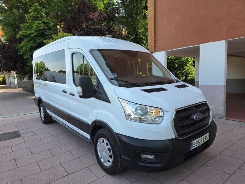 Usado Ford Transit Trend 130 CV (95 kW) 2021 Blanco Familiar