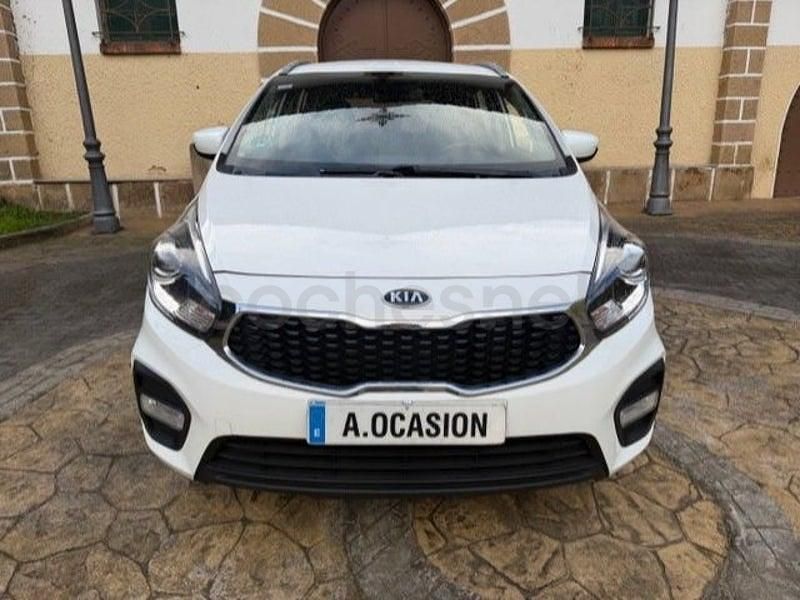 Usado Kia Carens 115 CV (84 kW) 2018 Blanco Monovolumen