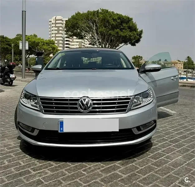 Usado VW CC 140 CV (102 kW) 2013 Gris / plata Berlina