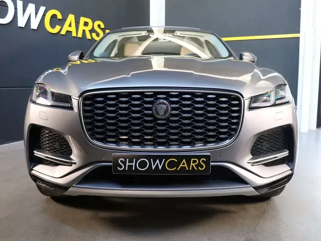 Usado Jaguar F-Pace R-Dynamic 204 CV (150 kW) 2023 Gris SUV