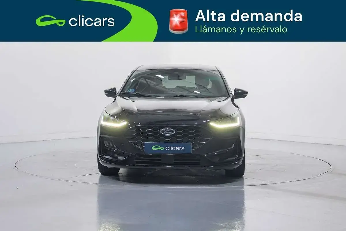 Usado Ford Focus ST-Line 155 CV (114 kW) 2023 Negro Utilitario