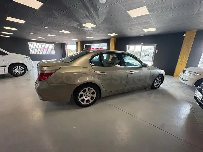 Usado BMW 525 Exclusive 192 CV (141 kW) 2004 Beige Berlina