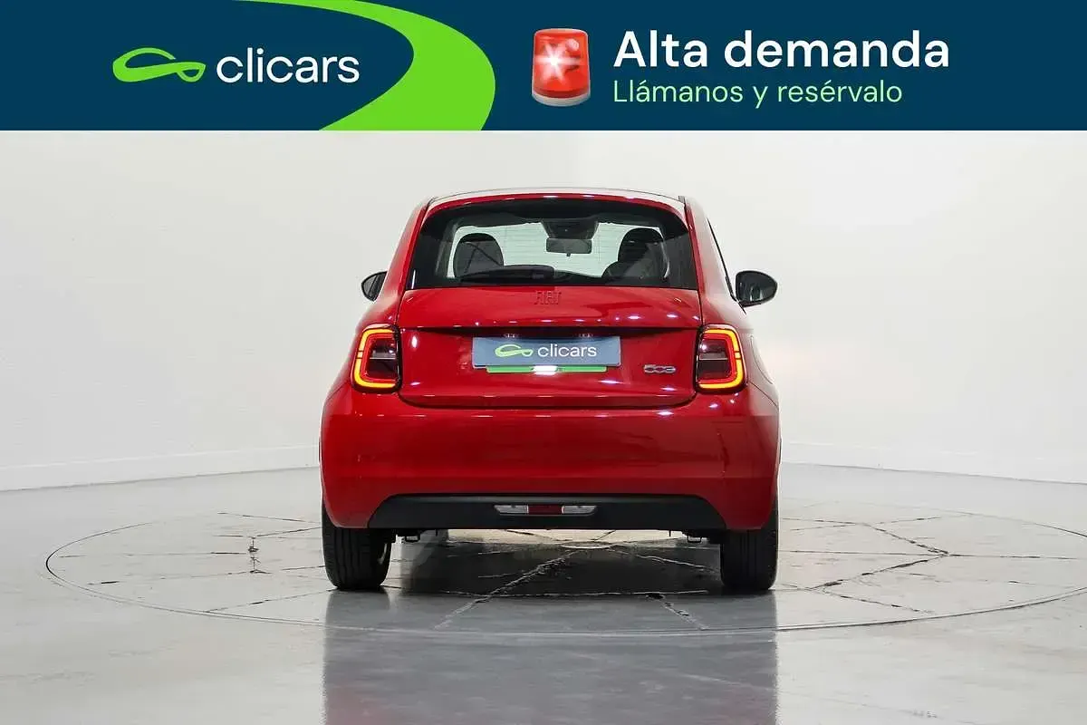 Usado Fiat 500e Red 69 kW (95 CV) 2021 Rojo Utilitario