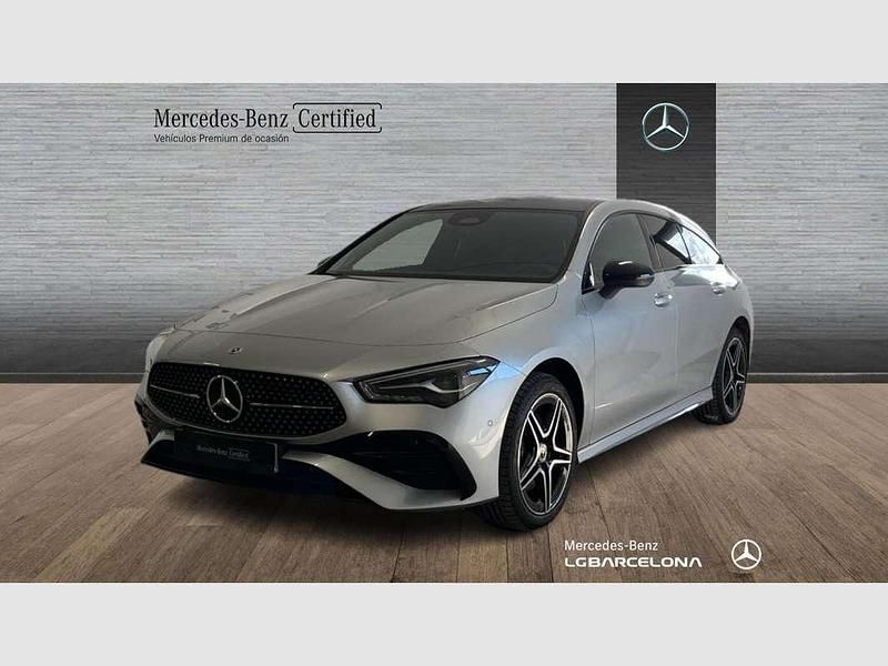 Gris / plata Usado 2024 Mercedes CLA250e Shooting Brake AMG line Familiar | 41.900 € (Un poco caro) - Imagen 1/4