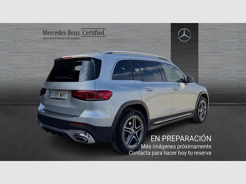 Usado Mercedes GLB200 AMG line 150 CV (110 kW) 2023 Gris / plata SUV