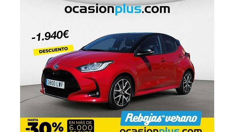 Rojo Usado 2022 Toyota Yaris Hybrid Plus Utilitario | 19.410 € (Precio justo) - Imagen 1/4