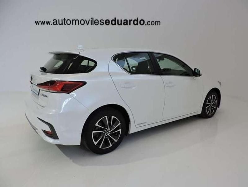 Usado Lexus CT200h Business Edition 136 CV (100 kW) 2020 Blanco Utilitario