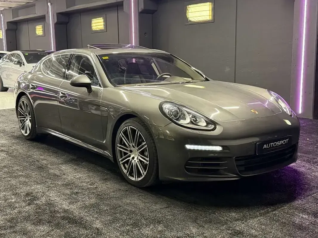 Usado Porsche Panamera 420 CV (308 kW) 2013 Gris Utilitario