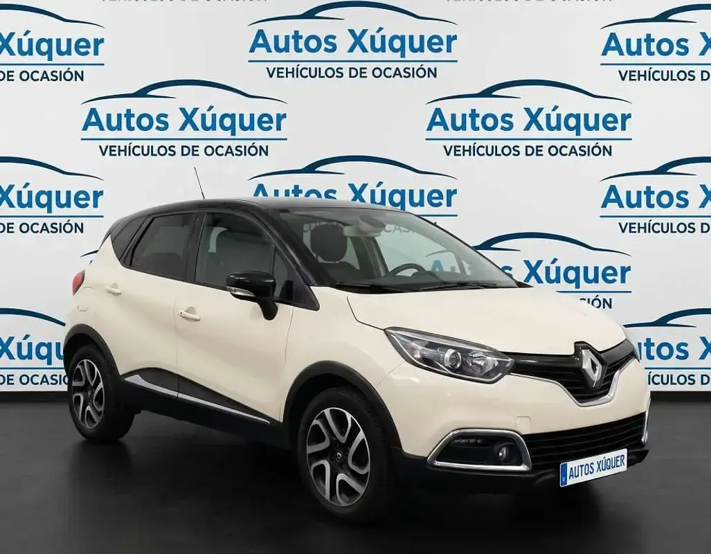 Usado Renault Captur Life 90 CV (66 kW) 2017 Beige SUV