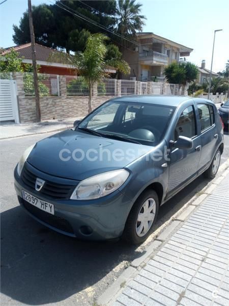 Azul Usado 2011 Dacia Sandero Lauréate Utilitario | 4000 € (Un poco caro) - Imagen 1/4
