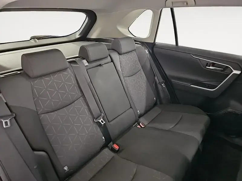 Usado Toyota RAV4 Advance 218 CV (160 kW) 2025 Gris SUV