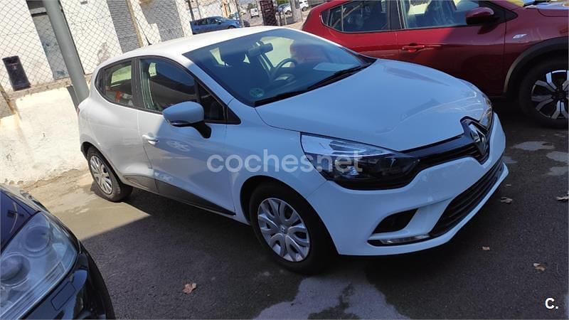 Usado Renault Clio IV LIMITED 90 CV (66 kW) 2017 Blanco Berlina