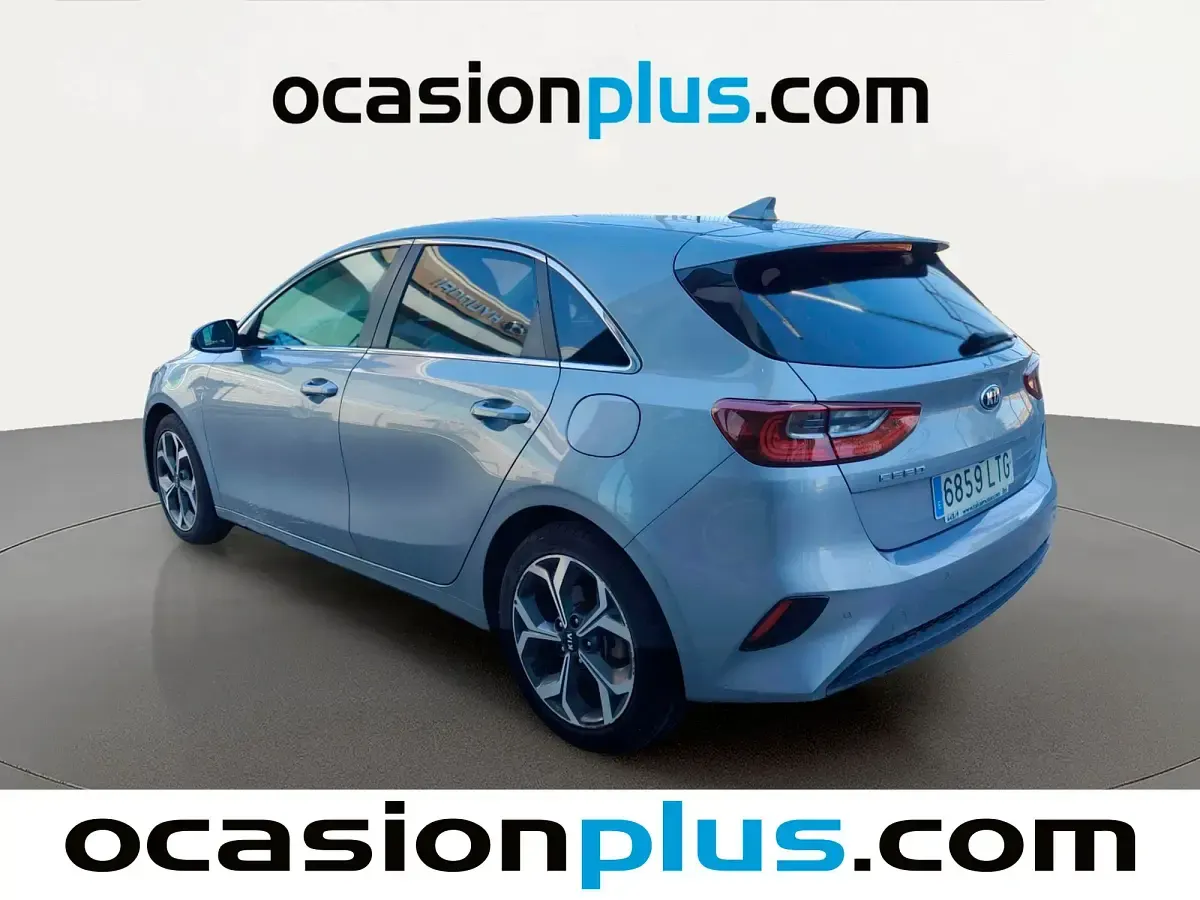 Usado Kia Ceed 120 CV (88 kW) 2021 Gris plata Utilitario