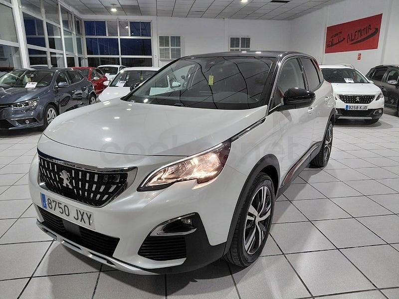 Usado Peugeot 3008 Allure 120 CV (88 kW) 2017 Blanco SUV