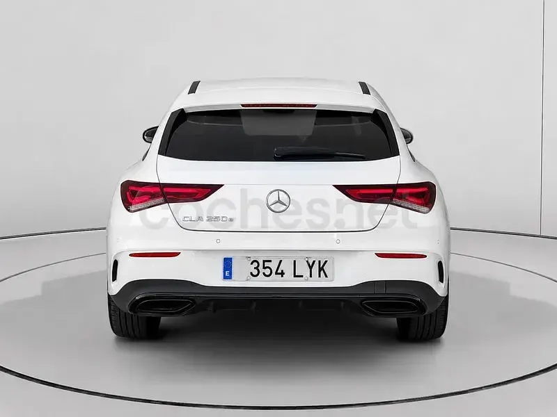 Usado Mercedes CLA250e Shooting Brake 218 CV (160 kW) 2020 Blanco Familiar