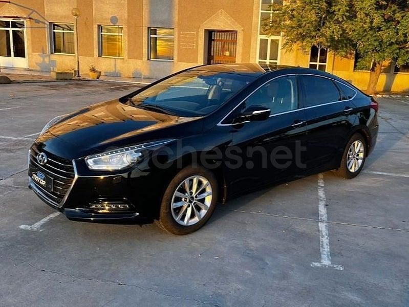 Usado Hyundai i40 141 CV (103 kW) 2017 Negro Berlina