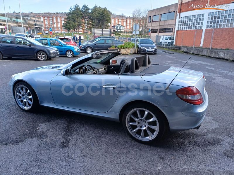 Usado Mercedes SLK200 163 CV (119 kW) 2006 Gris / plata Descapotable