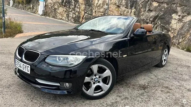 Usado BMW 320 Cabriolet 170 CV (125 kW) 2010 Negro Descapotable